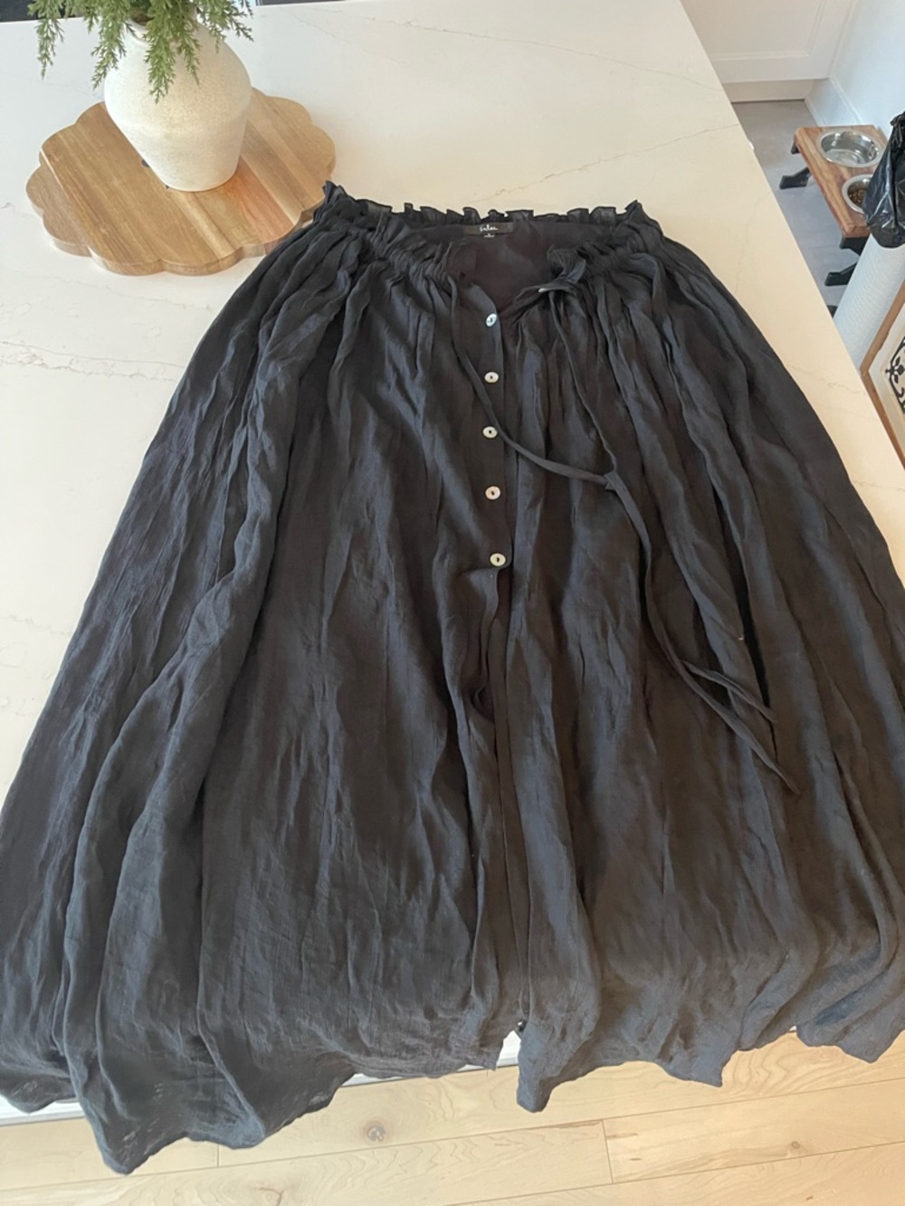 Lulu's Black Flowing Button-Front Maxi Skirt